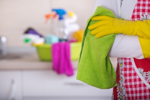 Forest Hill carpet cleaner assessing a larger property job